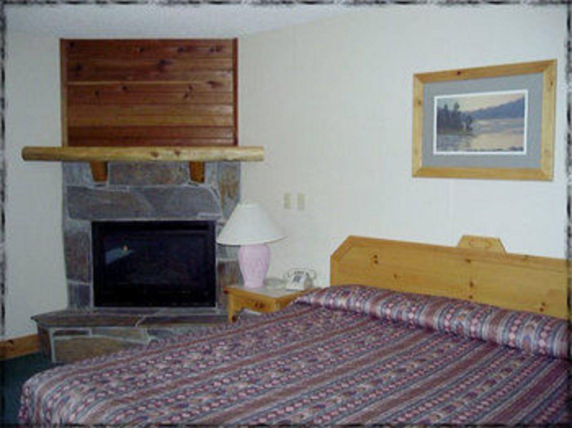 Lodge At Palmer Gulch Hill City Esterno foto
