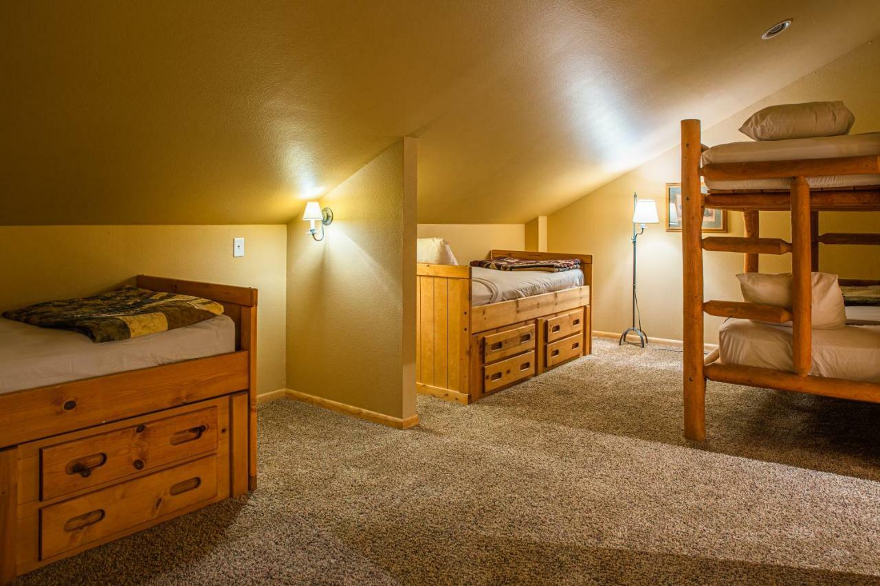 Lodge At Palmer Gulch Hill City Esterno foto